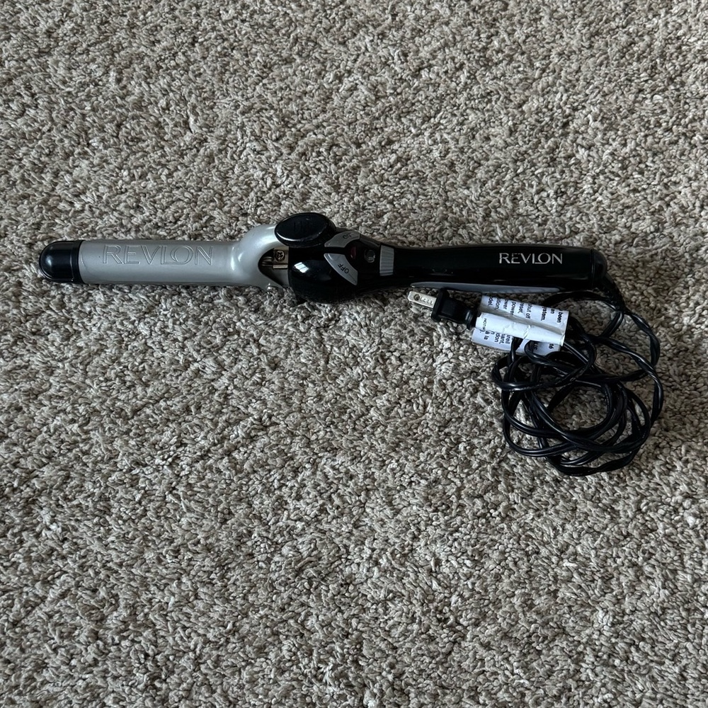Revlon 1" Curling Iron Black
